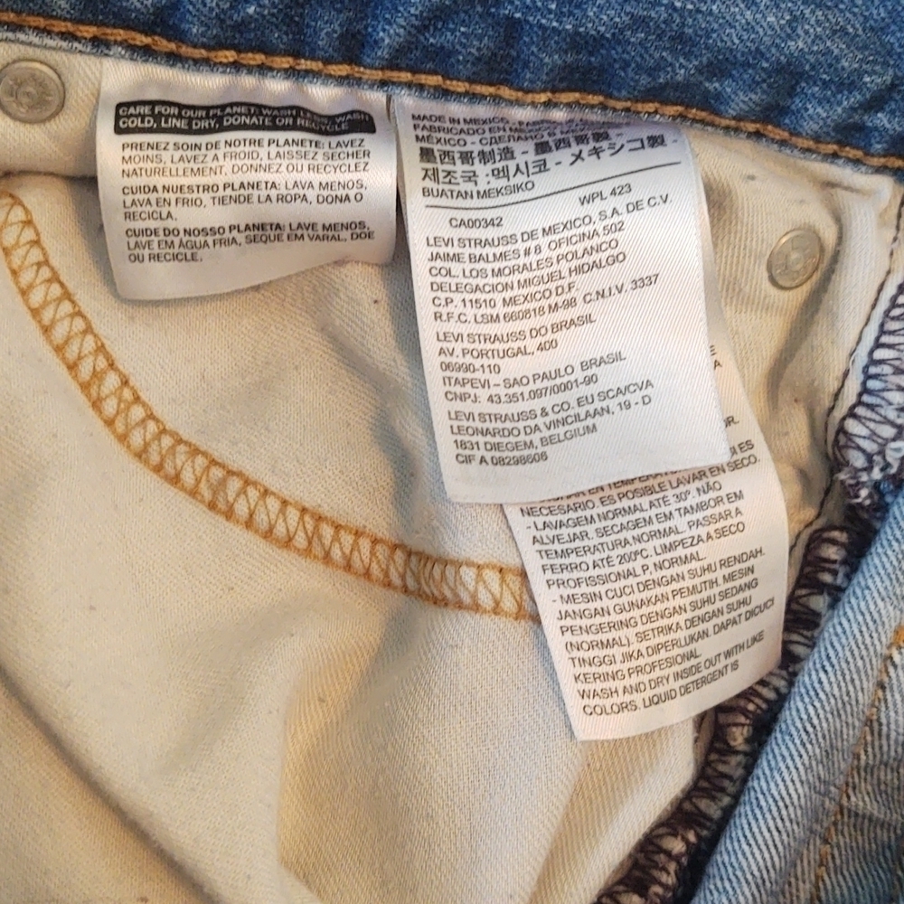 Levi's 514 Distressed Light Wash Mom Jeans W33 L32 - Picture 12 of 15